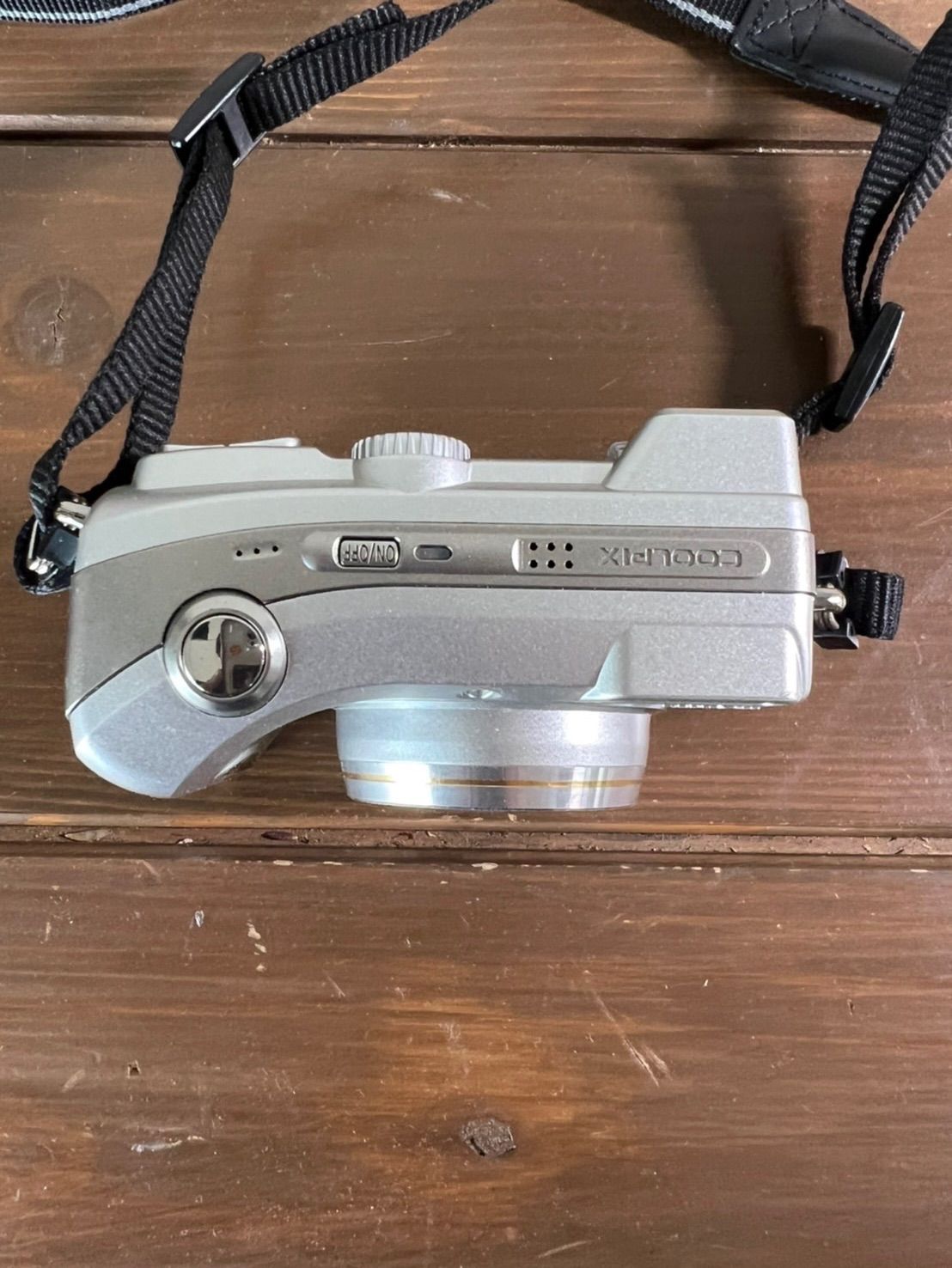 ☆動作品☆ NIKON ニコン COOLPIX E4800 ☆動作品☆ NIKON ニコン COOLPIX E4800