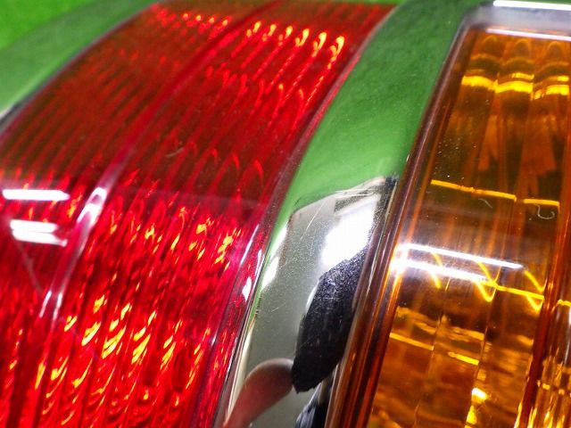 ミツビシ V68W V73W パジェロ 右テールレンズ R1726 MR441418 V60/V70