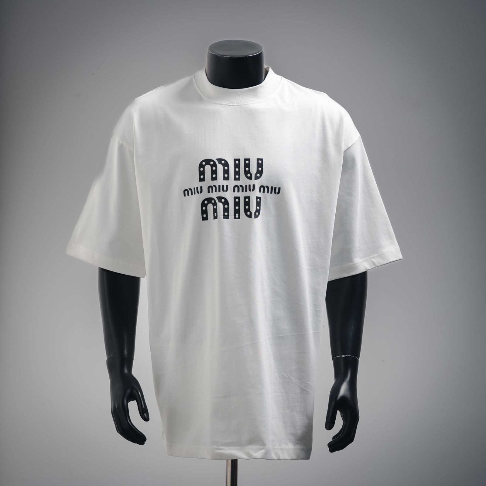 MIU MIU パールロゴニット 半袖 MIU MIU パールロゴニット 半袖