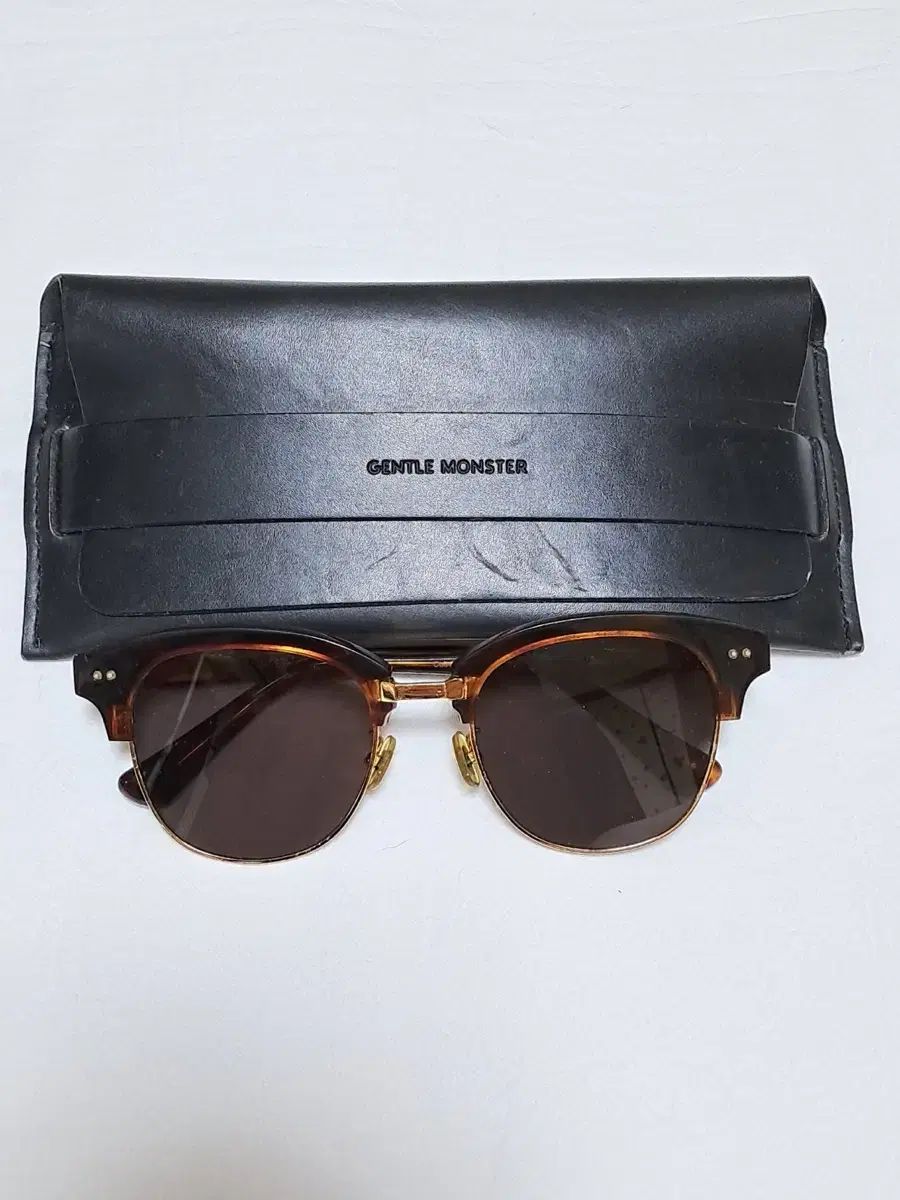 ジェントル・モンスター サングラス