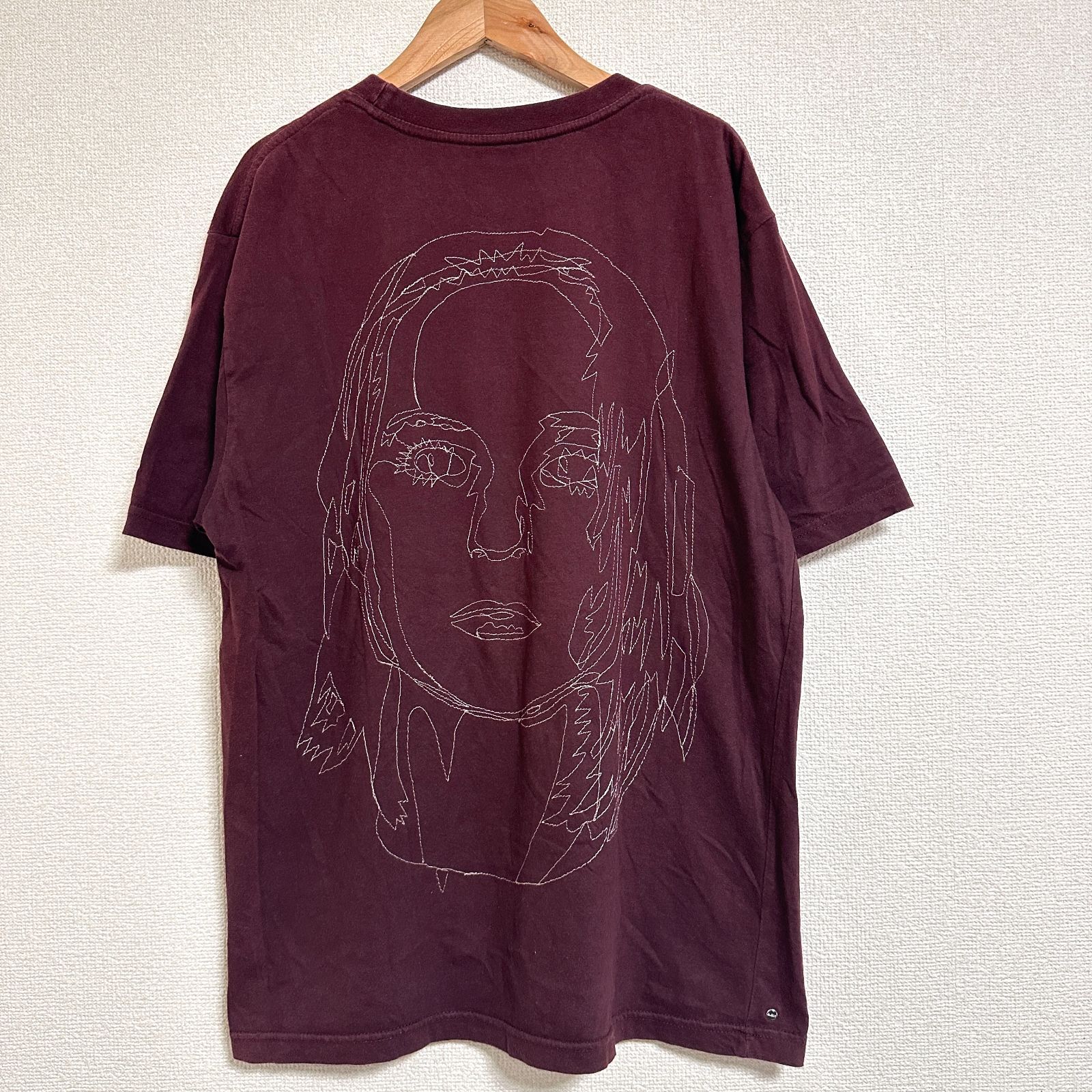 BLESS N°09 Stitched Starcut フェイス刺繍Tシャツ M ブラウン BLESS 
