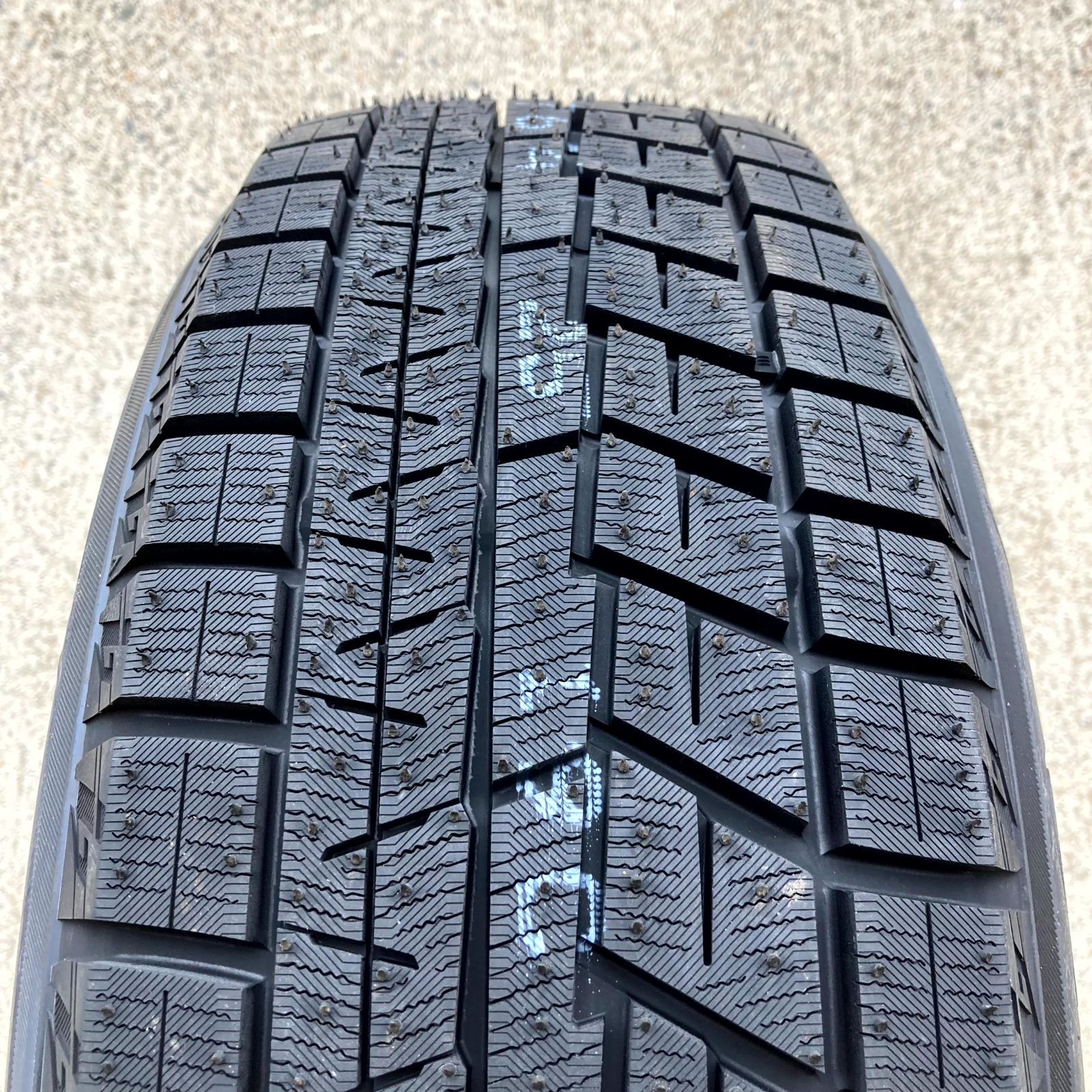 新品 ヨコハマ アイスガード6 IG60 205/60R16 スタッドレス