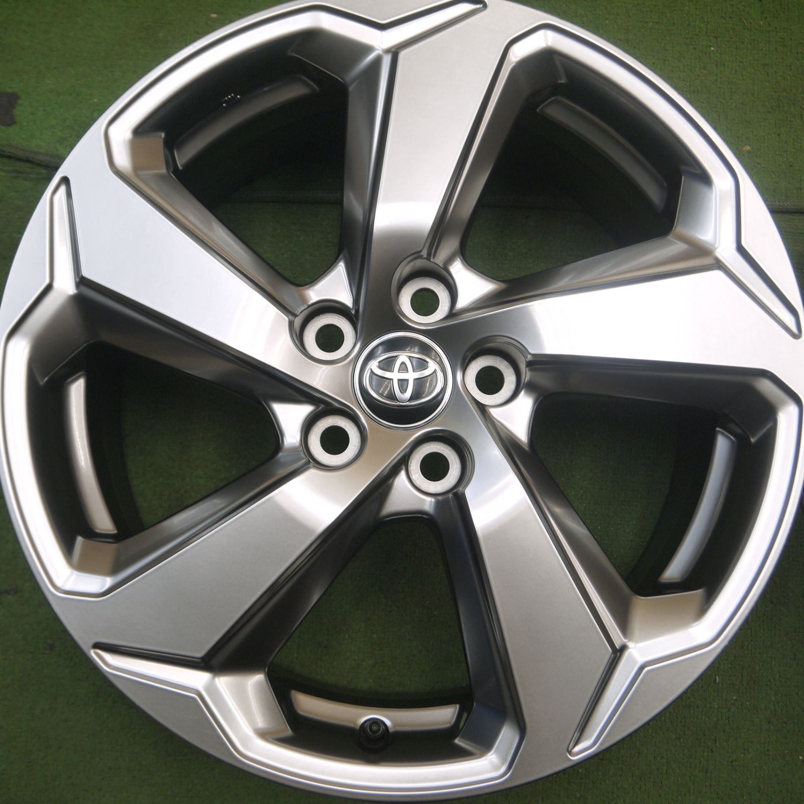 RAV4 純正ホイール 2 新車外し 美品】トヨタ RAV4 アドベンチャー OFFROAD packageII