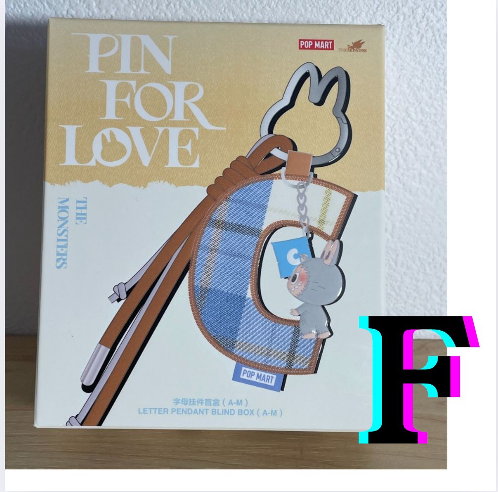 LABUBU PIN FOR LOVEイニシャル チャーム M 2点セット LABUBU PIN FOR LOVEイニシャル チャーム M 2点セット LABUBU PIN FOR