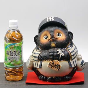 信楽焼 阪神タイガース優勝お願い狸 福を呼ぶ縁起物のタヌキ 信楽焼き