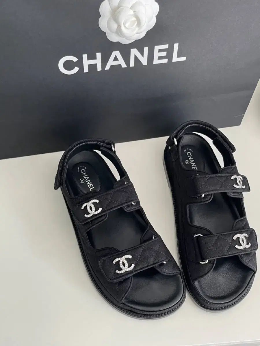 CHANEL バックル ファブリック サンダル