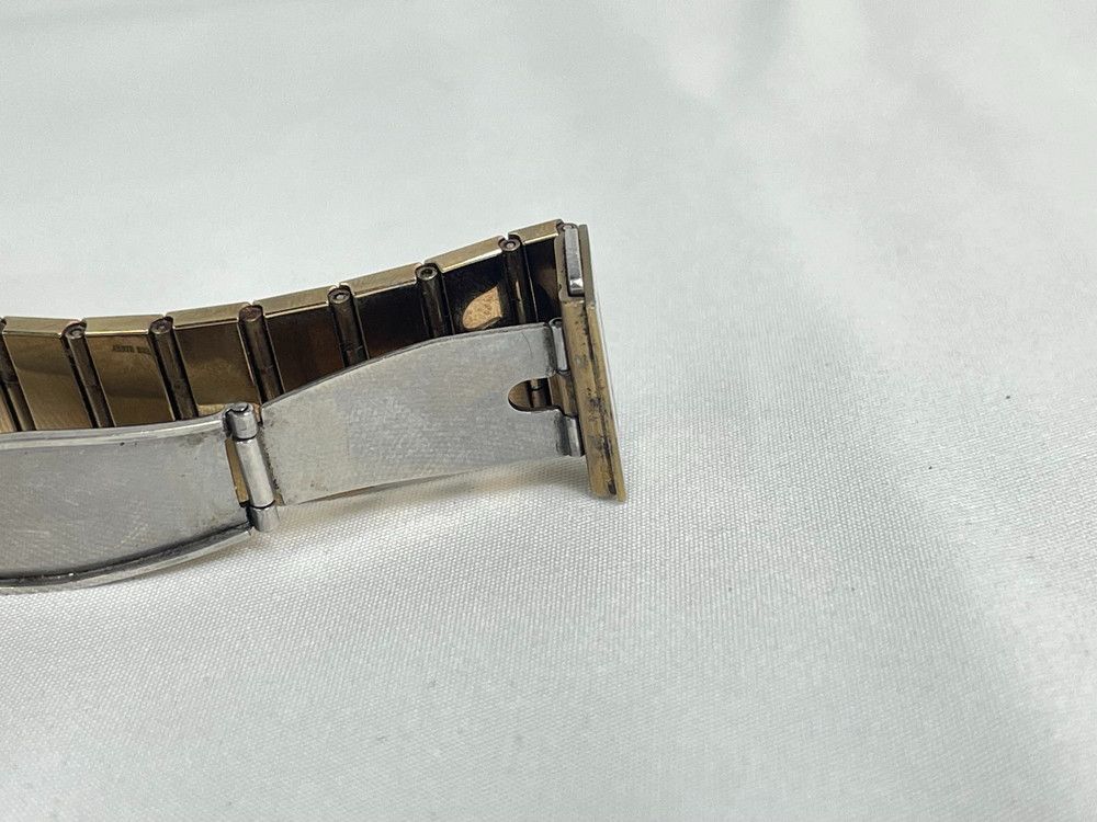 クオーツ ゴールド