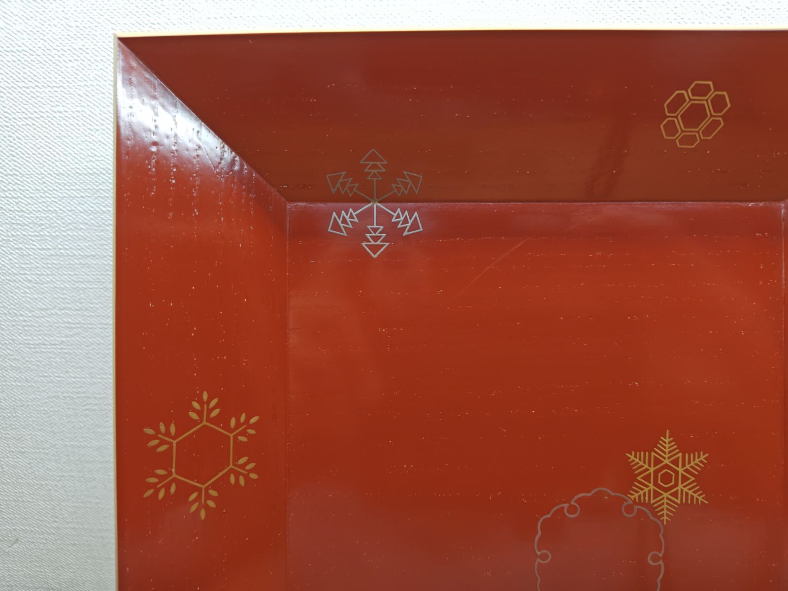 逢絢亭 茶道具 菓子器 竹張四方盆 雪花蒔絵 表千家流書付 黒田宗傳 共箱入り