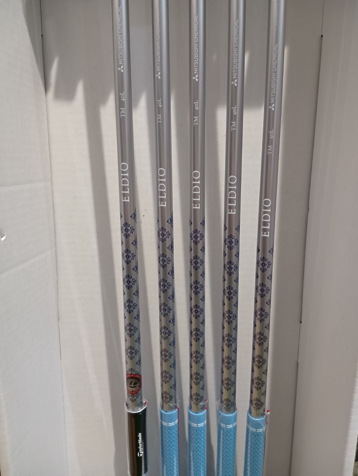 Ld テーラーメイド Qi ウィメンズ アイアン 5本セット 7-PW SW レディース 右用 ELDIO TM40 L カーボンシャフト モデル 日本 大崎店