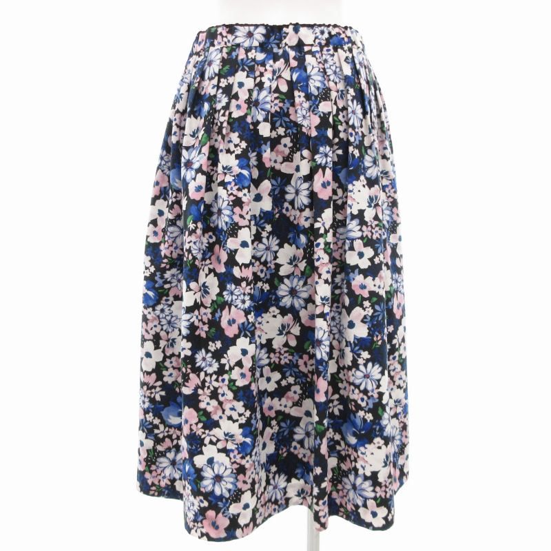 トゥービーシック TO BE CHIC フレアスカート タック 花柄 ひざ
