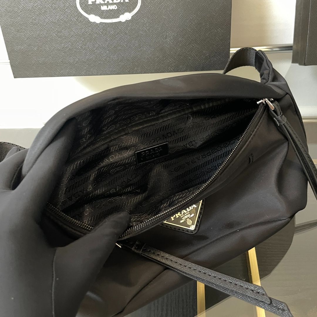 本日特価] TOP New 2024 高品質3点セット - Prada ウエスト