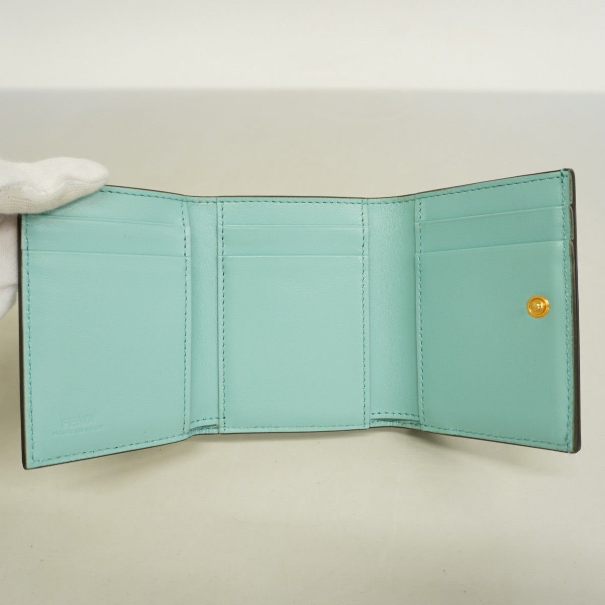 5gc2823-h】フェンディ 三つ折り財布 FFダイアモンド レザー ライト  