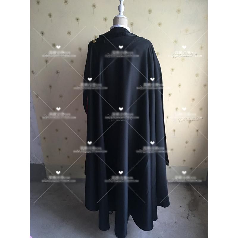 衛 タキシード仮面