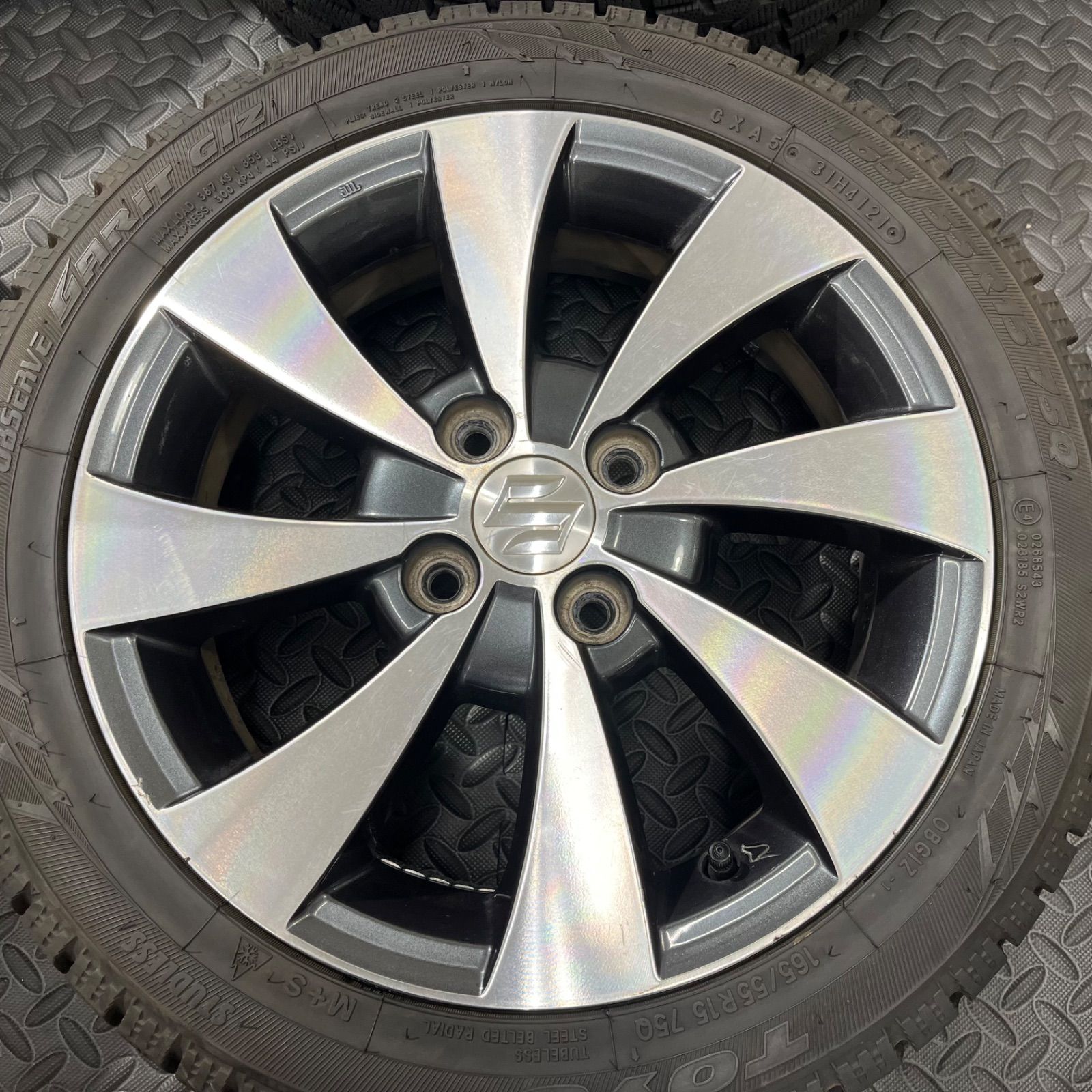 スタッドレスタイヤ