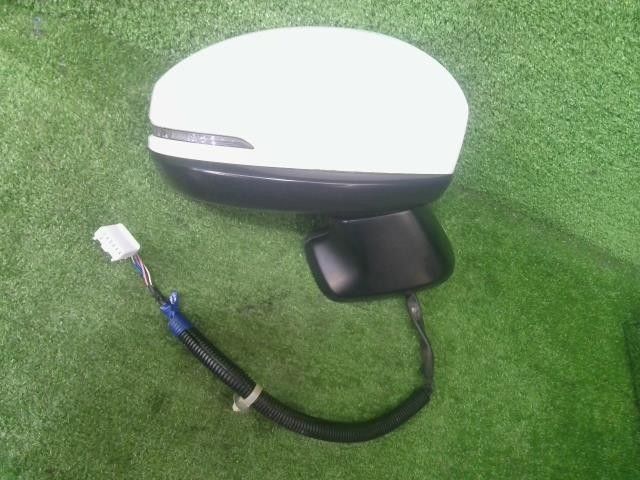 フィット DBA-GK3 GK4 GK5 GK6 右 ドア サイド ミラー 13G Fパッケージ L13B NH876 76208-T5A-J32