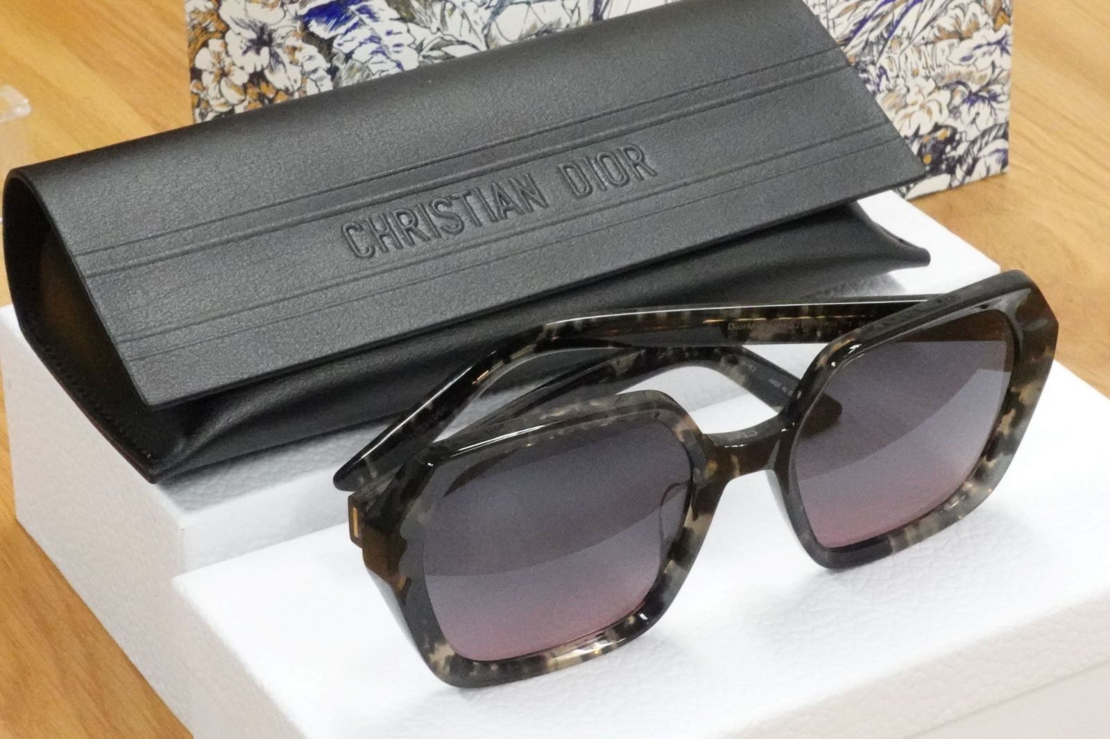 Dior【 新品・未使用】ディオール ★ DIORMIDNIGHT サングラス べっ甲