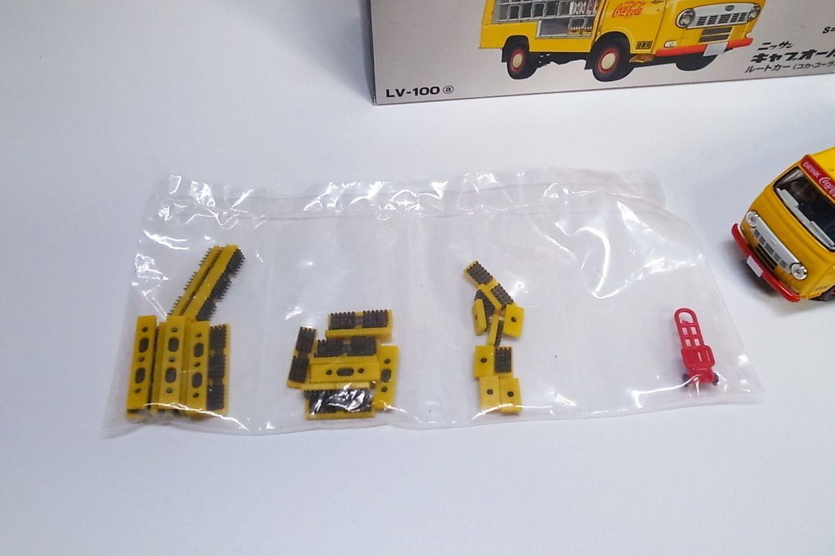 TOMICA