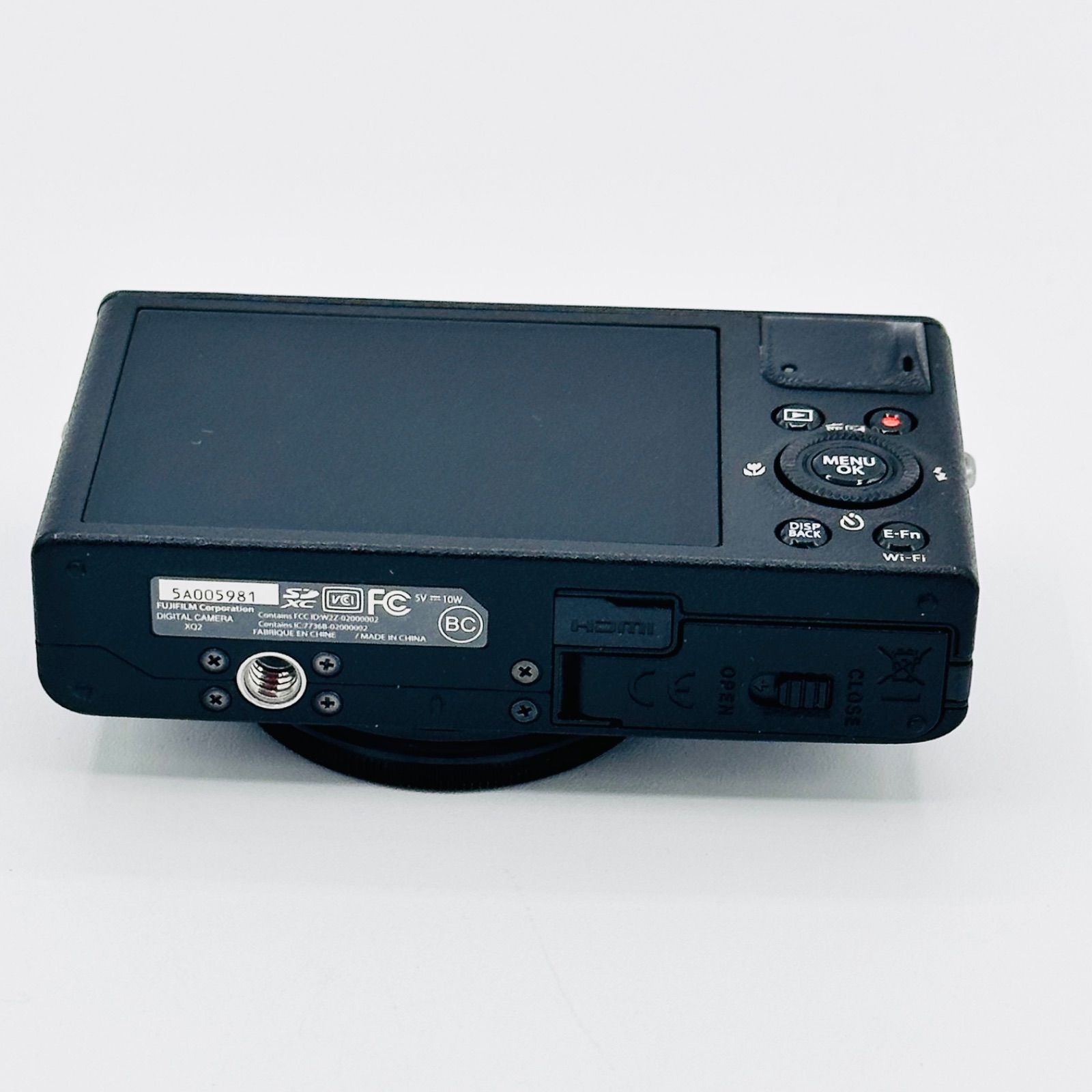 コンパクトデジタルカメラ XQ