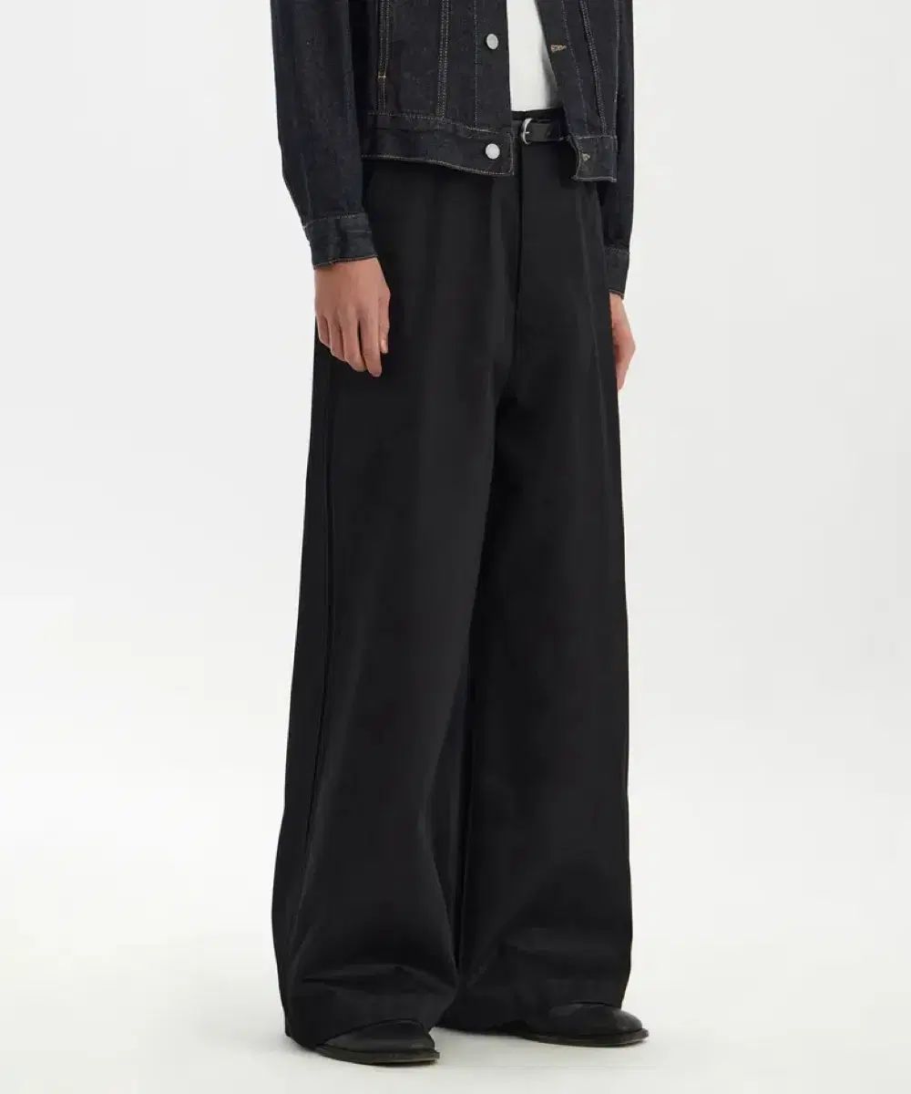 XLIM EPISODE.6 ブラックチノパン XLIM EP.6 04 TROUSERS – 082plus