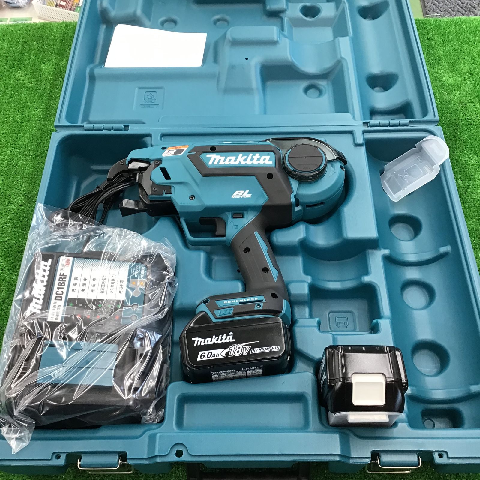 ☆マキタ(makita) コードレス鉄筋結束機 リバータイア TR180DRGX【桶川店】 - メルカリ