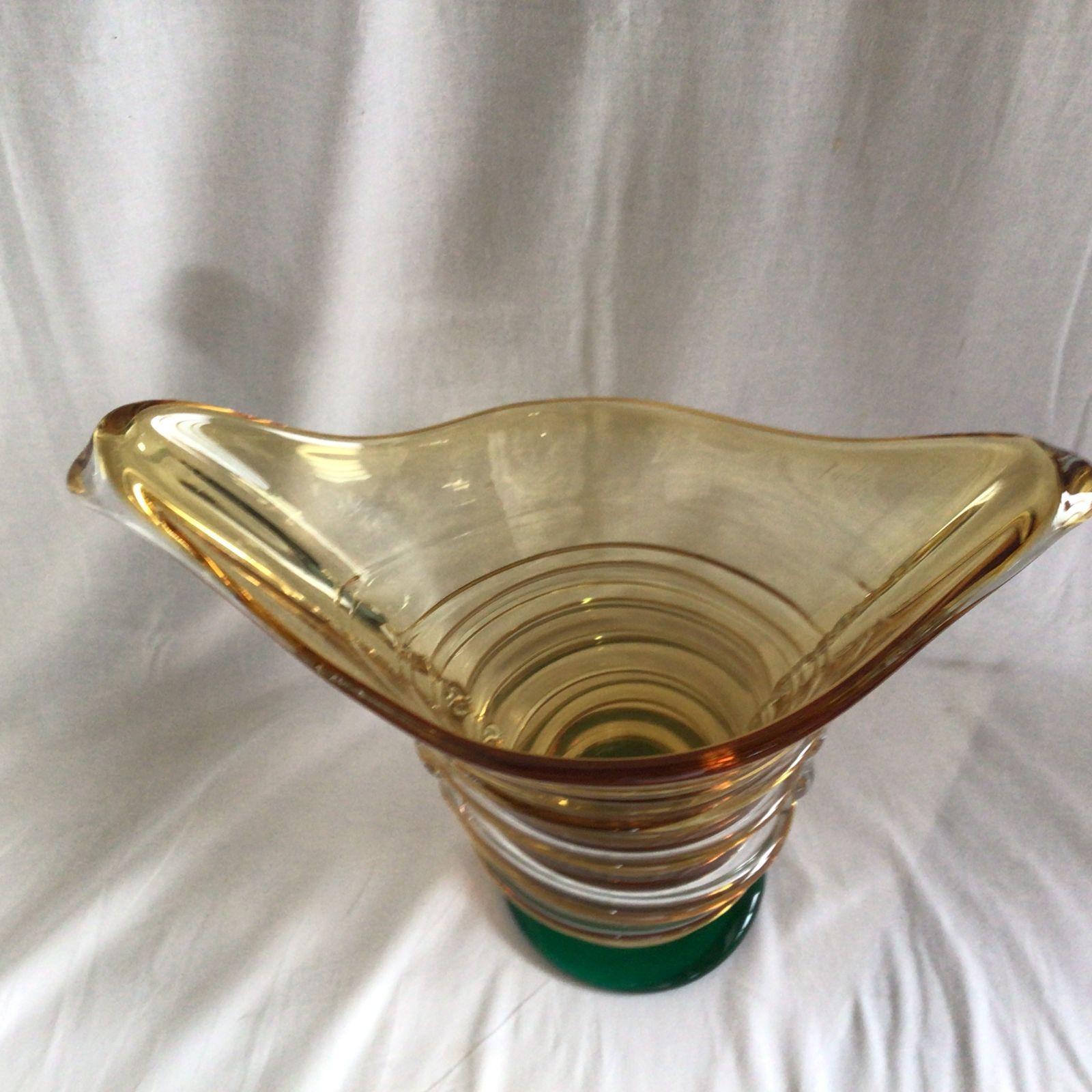 特大】 津軽びいどろ ガラス アンティーク 花瓶 トロフィー型 - メルカリ