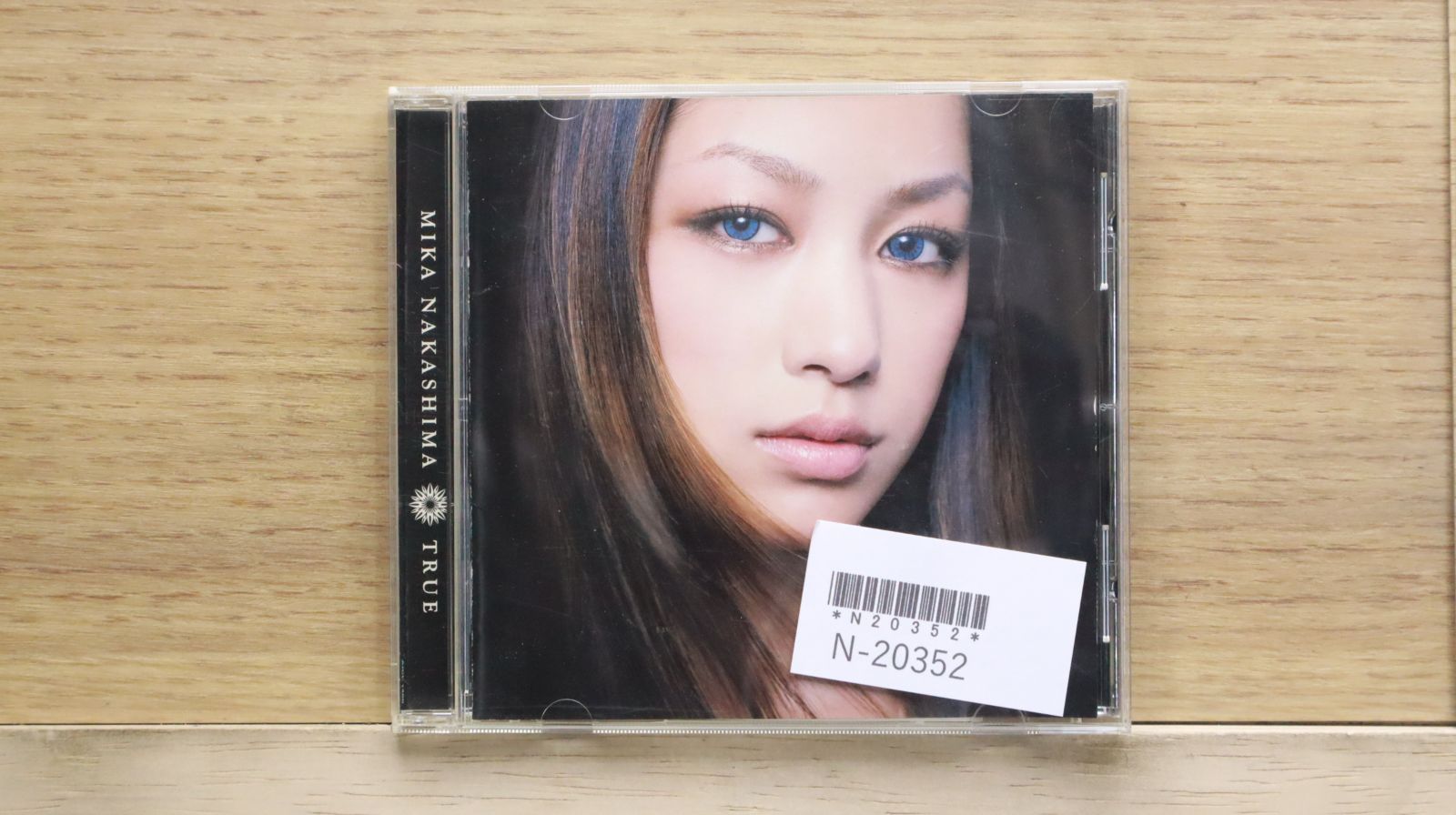 中島美嘉 TRUE コンパクトカセット zaP5_G4097982W.JPG