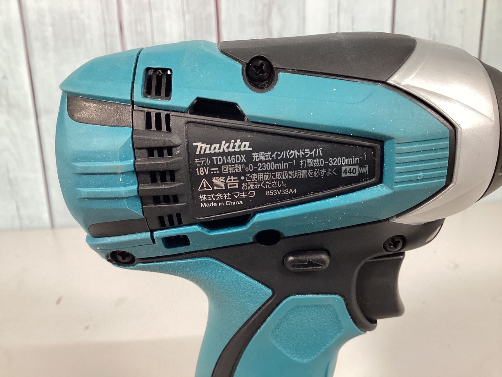 マキタ 充電式インパクトドライバ 18V TD146DWF バッテリ1個付 - メルカリ