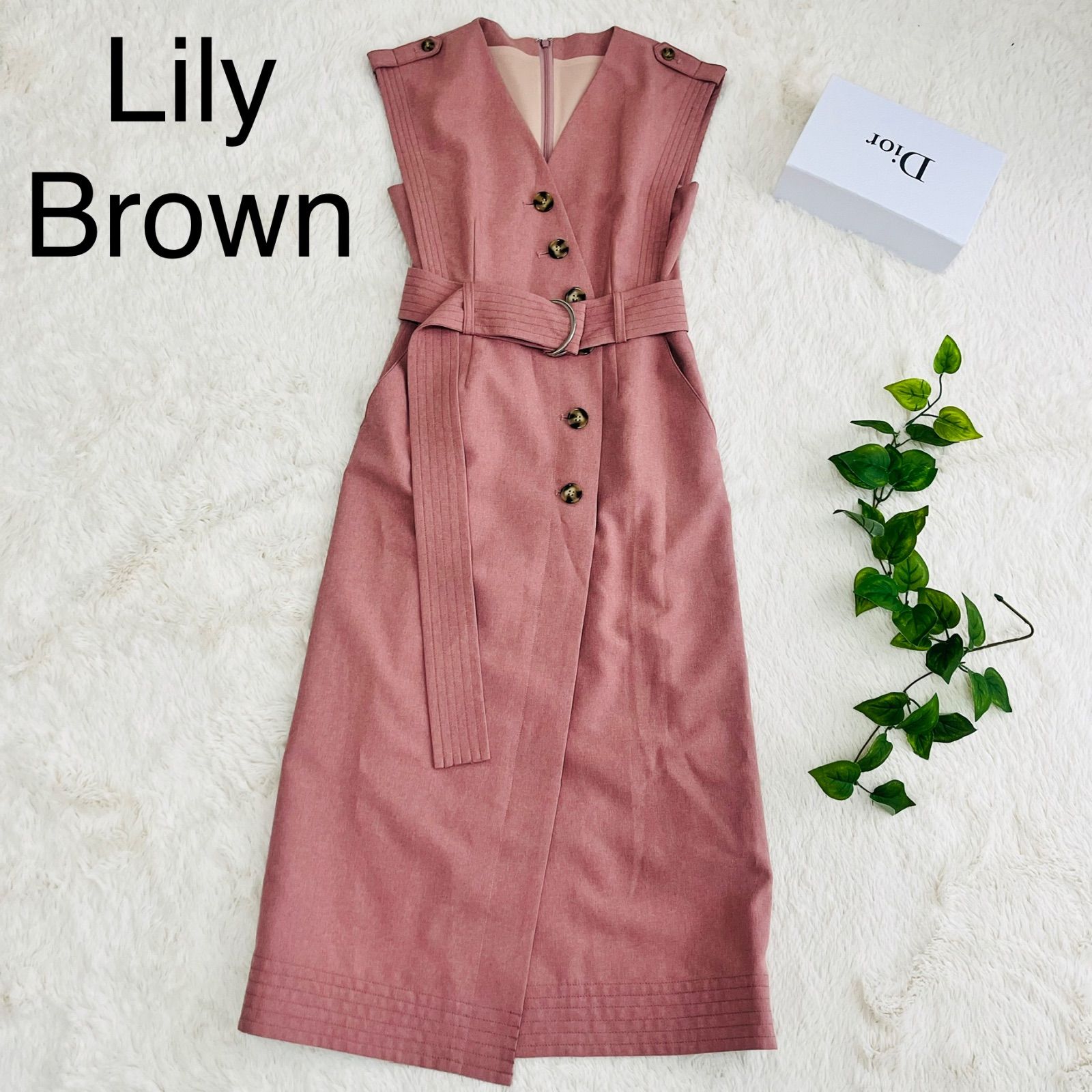 未使用♦Lily Brown ベルト付きステッチワンピース