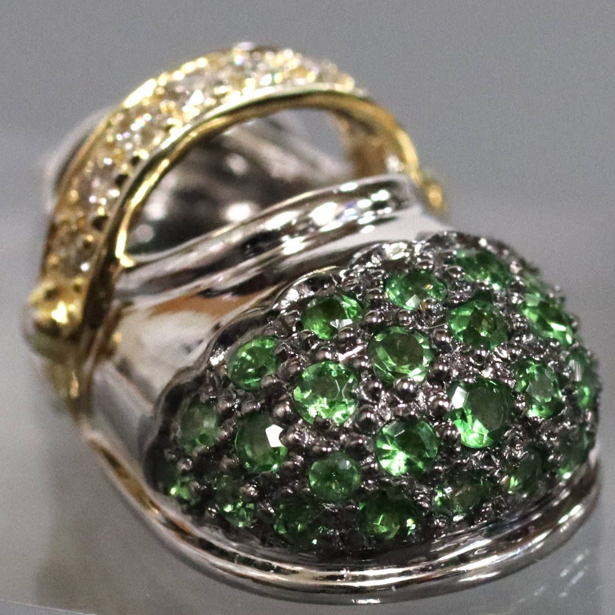 18K/750エメラルドダイヤモンドペンダントトップ 靴モチーフ E0.45 D0  