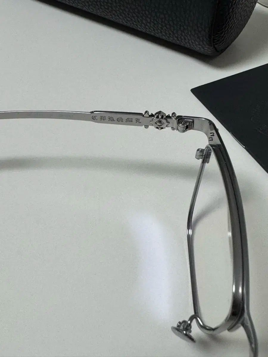 クロームハーツグラス