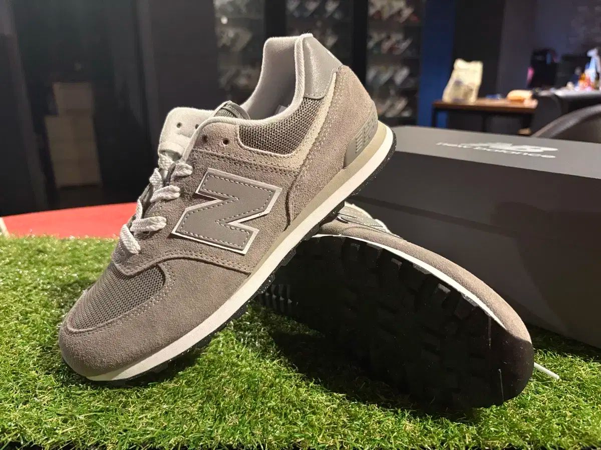 New Balance ニューバランス 574 グレー リーズナブルな価格で販売する 240