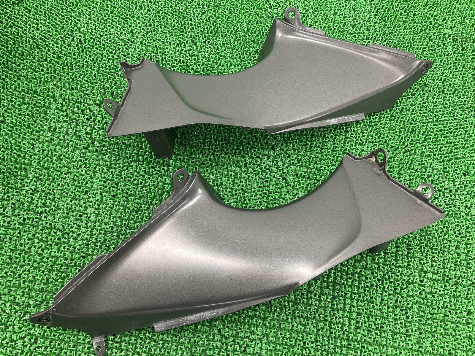 ZX-12R インナーカウル 左右 55028-1435/55028-1437 カワサキ 純正 中古 ZXT20B 55028-1435 55028-1437 インナーパネル 修復素材に 品薄