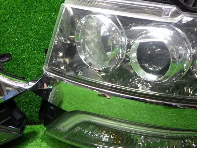 N-BOXカスタム ヘッドライト 左右 HID JF1 2 100-62038 イルミネーション青 バラスト付 ホンダ 251010025