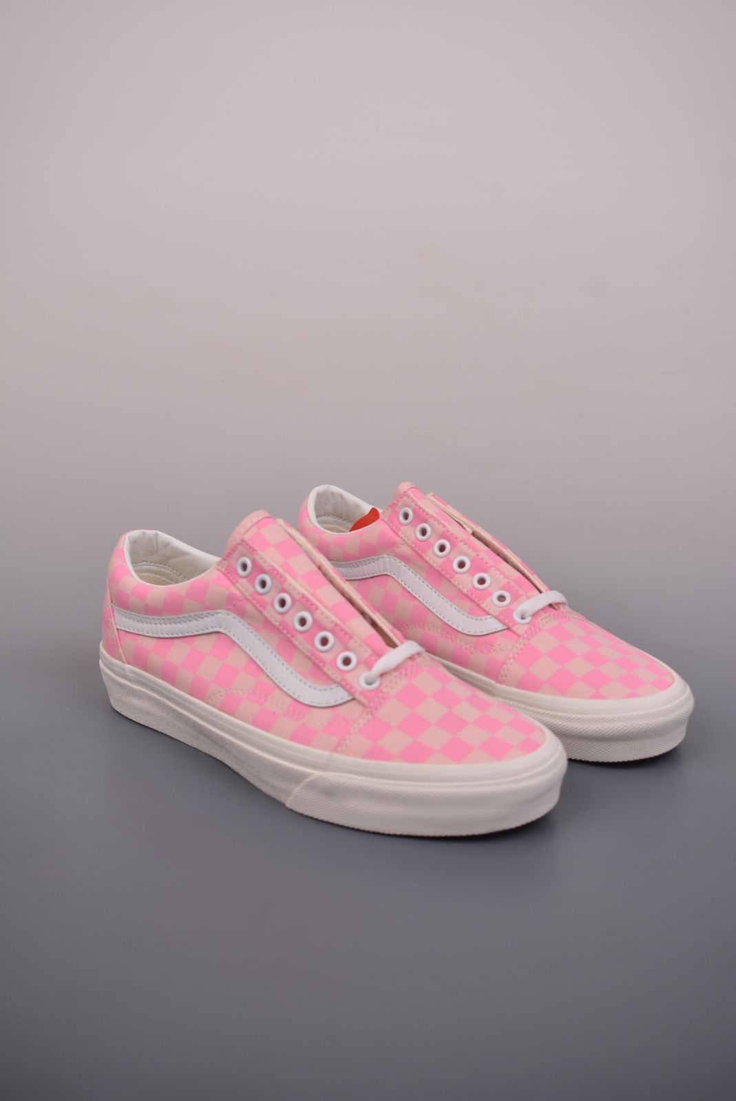 今日 Vans Old Skool ピーチ チェッカーボード スニーカー 在庫 の な価格です