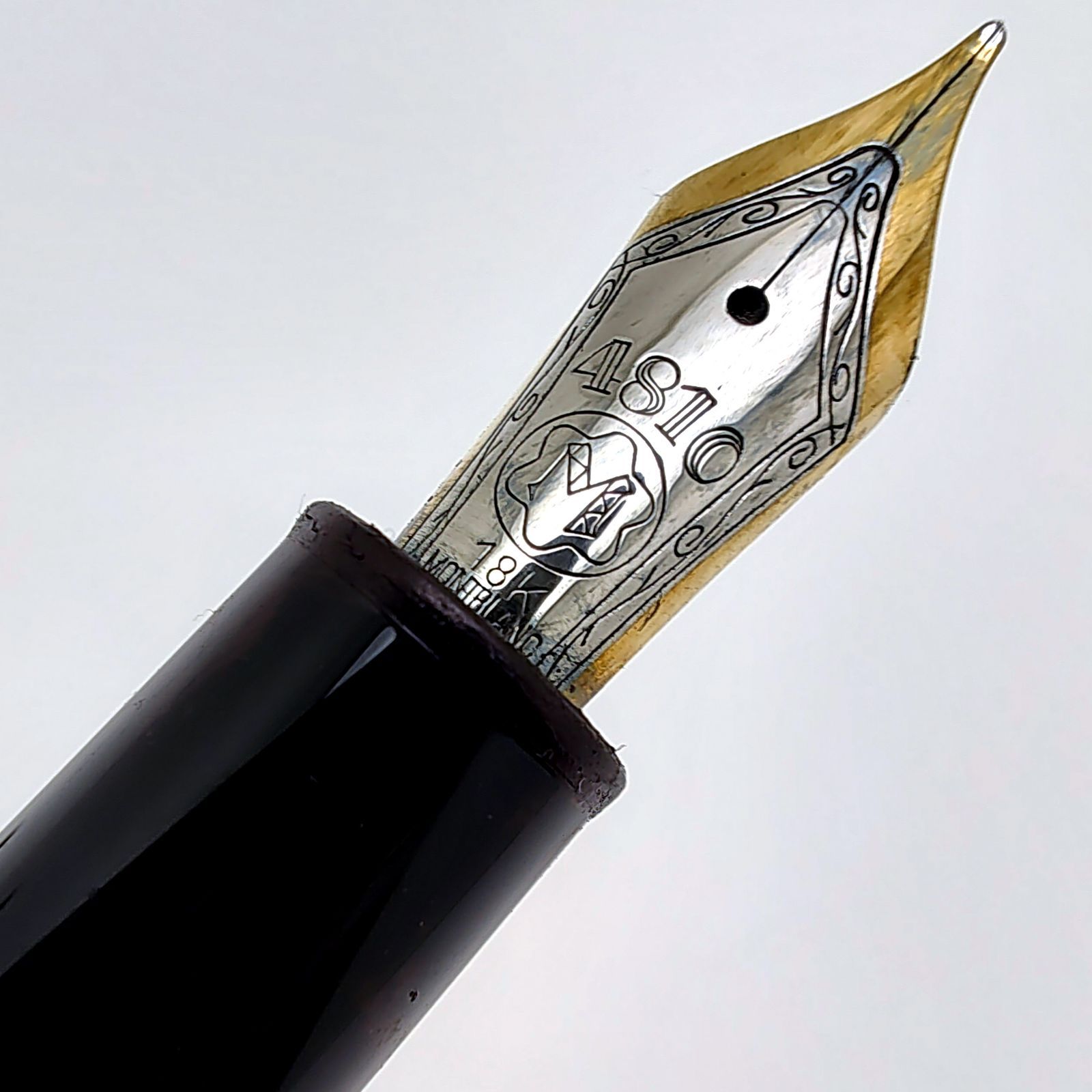 AU750 18金