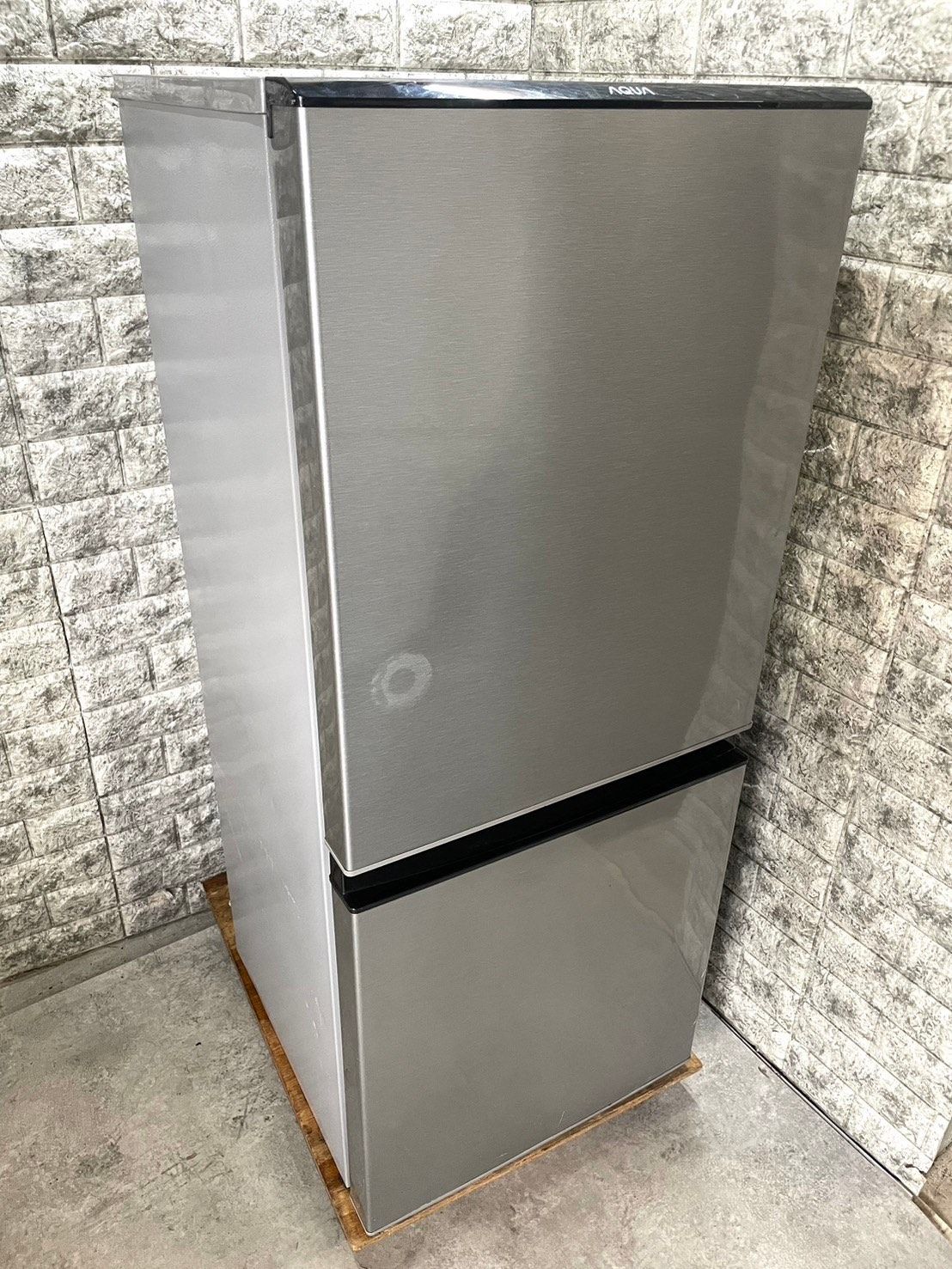 大阪限定○配送無料○2019年製○AQUA○AQR-J13H○冷蔵庫