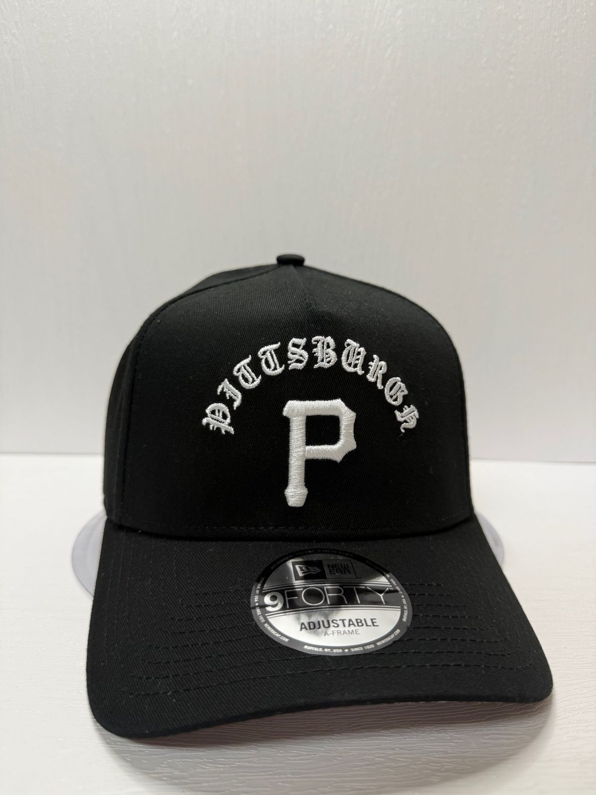 Newera ピッツバーグパイレーツ ゴシックアーチ 9forty A-FRAME スナップバッキャップ ブラックカラー