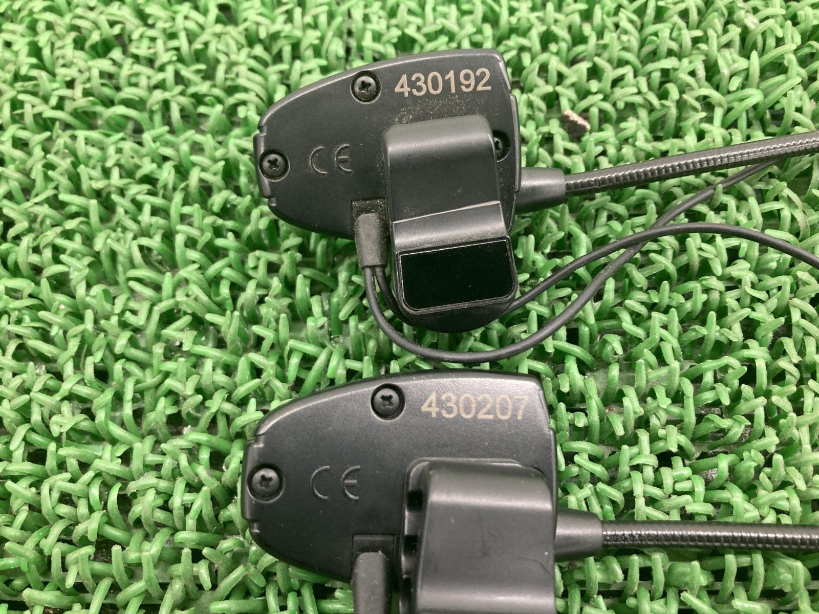 ヘッドセット 77156-98A ハーレー 純正 プレミアムステレオヘルメットヘッドセット インカム 2人分 ツーリング用に 【中古】 36 ヘッドセット 77156-98A ハーレー 純正 バイク 部品 プレミアム