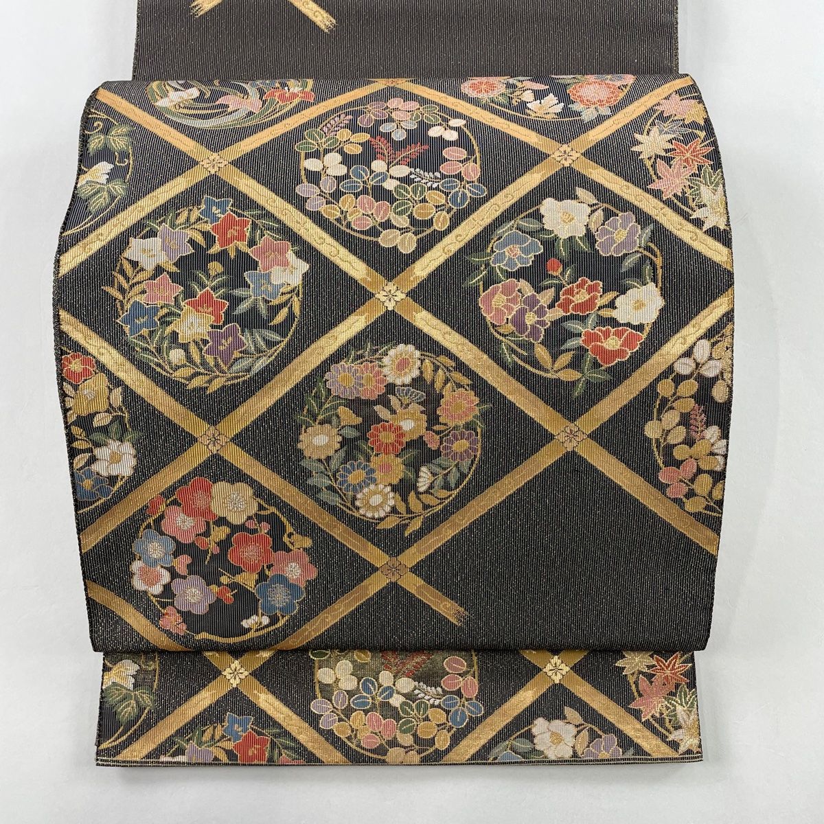 袋帯 秀品 格天井 花丸文 箔 黒灰 六通 正絹
