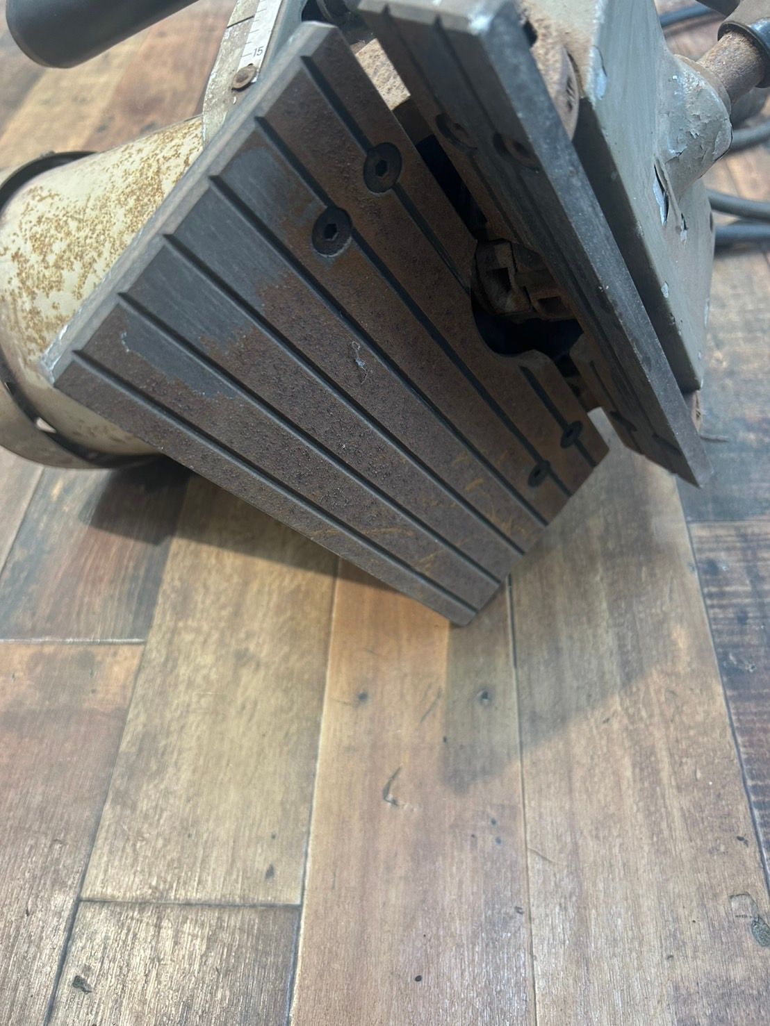 日東工器
