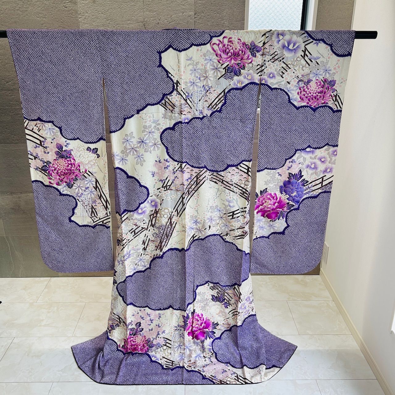 着物 一式 セット 振袖 袋帯 帯締め 紫 オレンジ 花 華やか 管理番号KKVMI78