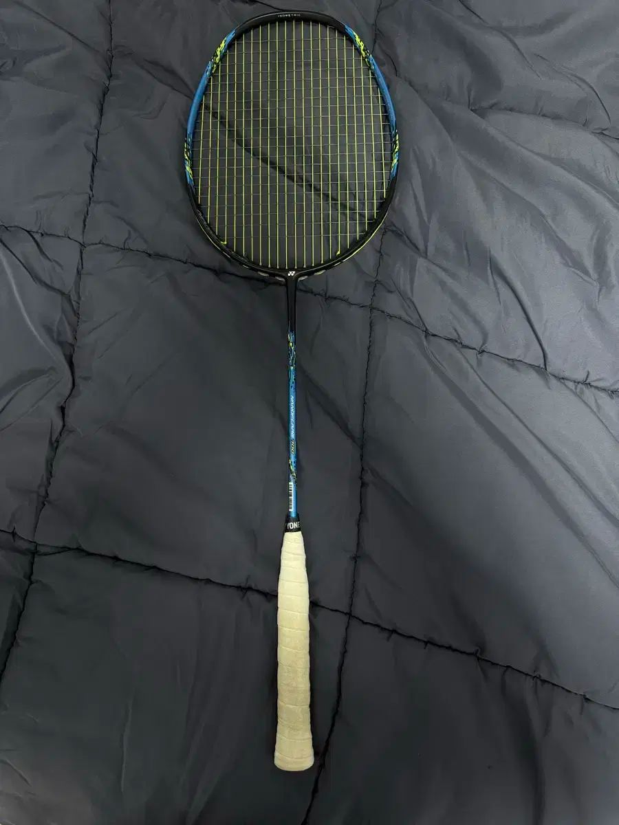 YONEX ヨネックス ナノレイヤー700 シアンブルー 4U