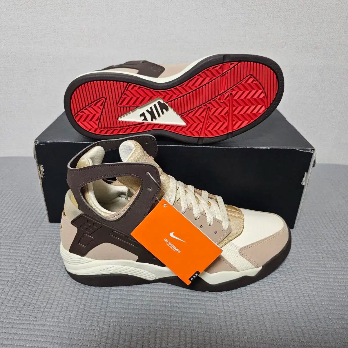 NIKE(ナイキ) エア フライト ハラチ NAS 275 お勧め