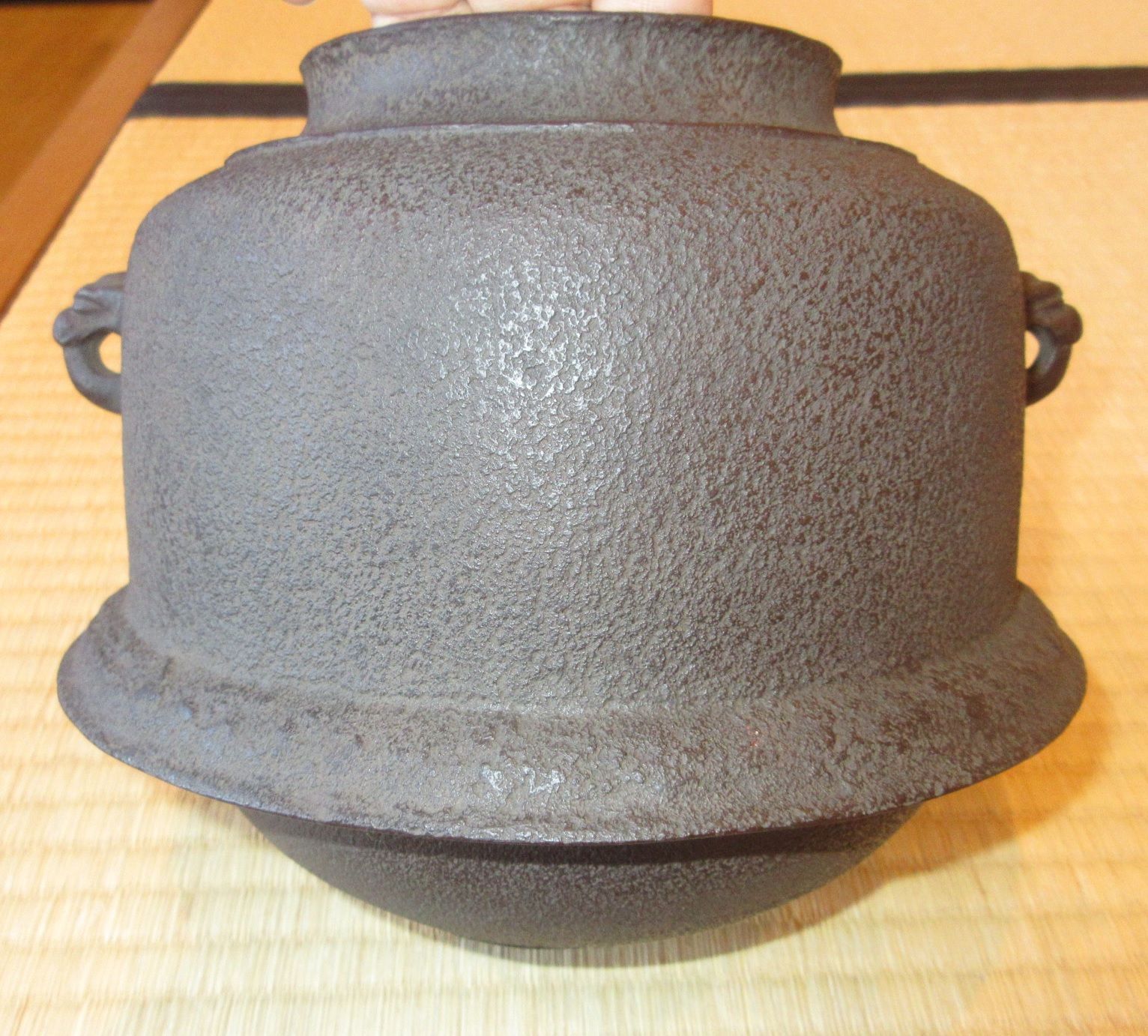 逢絢亭】茶道具 風炉釜 真形釜 羽釜 釜師 大国藤兵衛 共箱入り 【公式 