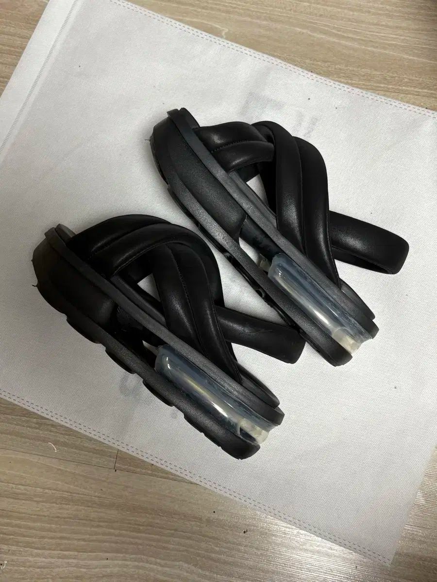 NIKE ナイキ エアマックス ライラ サンダル 240 黒