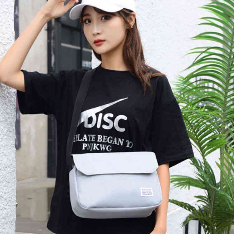 ショルダーバッグ バッグ 斜め掛け キャンバスサコッシュ メンズ サコッシュ 斜めがけ 肩掛け 男女兼用 サコッシュ 無地 お洒落 ユニセックス バッグ 大容量 マグネットボタン カジュアル ディリー sowa6586684