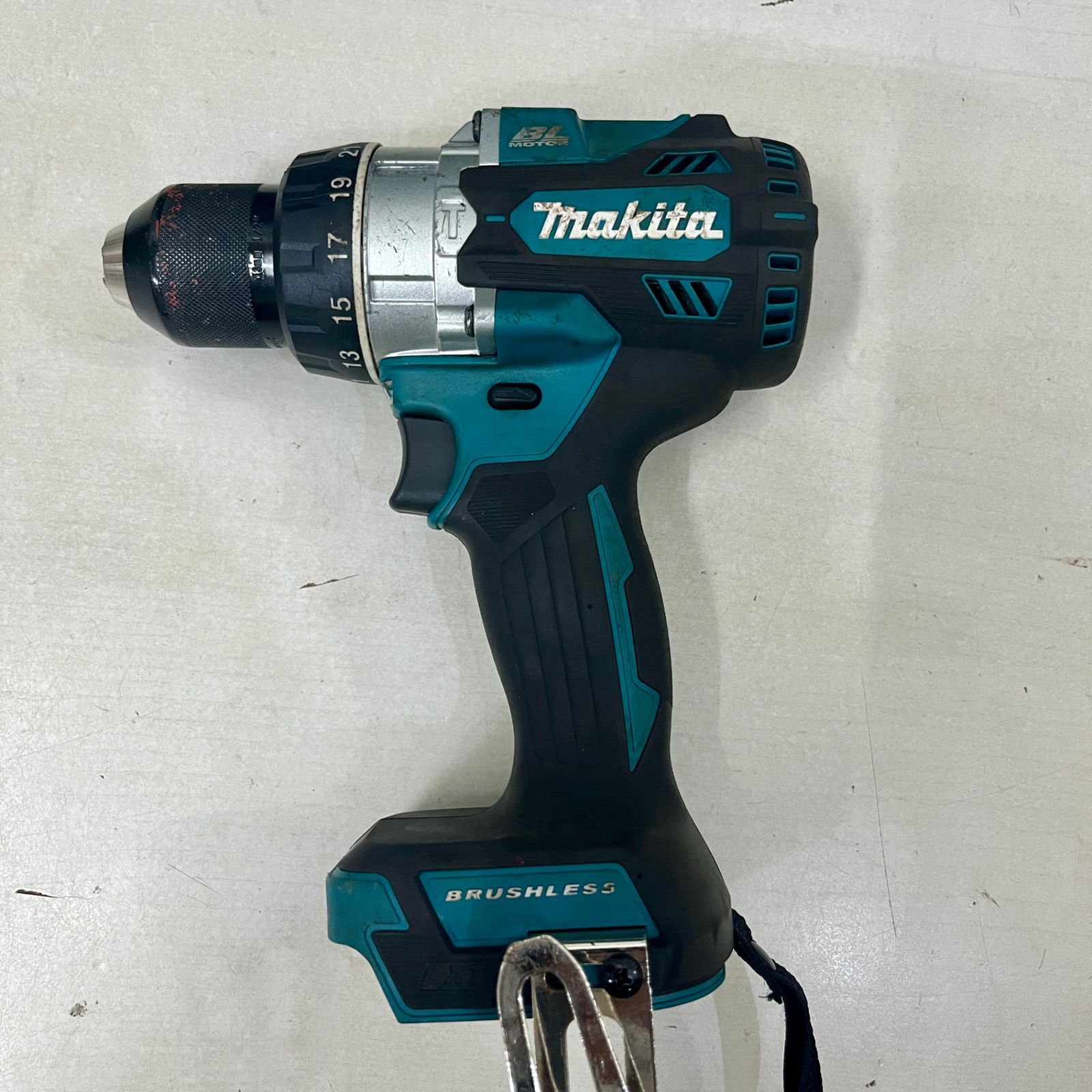 makita 充電式震動ドライバドリル HP486DRGX 急速充電器・純正バッテリ BL1860B 2個セット マキタ ブルー 質屋・リサイクルマート宇部店