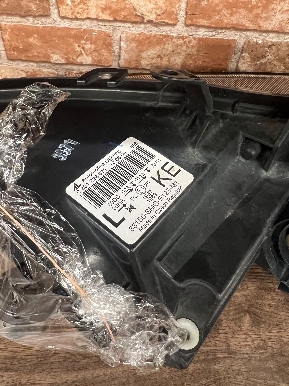 ヘッドライト左のみ