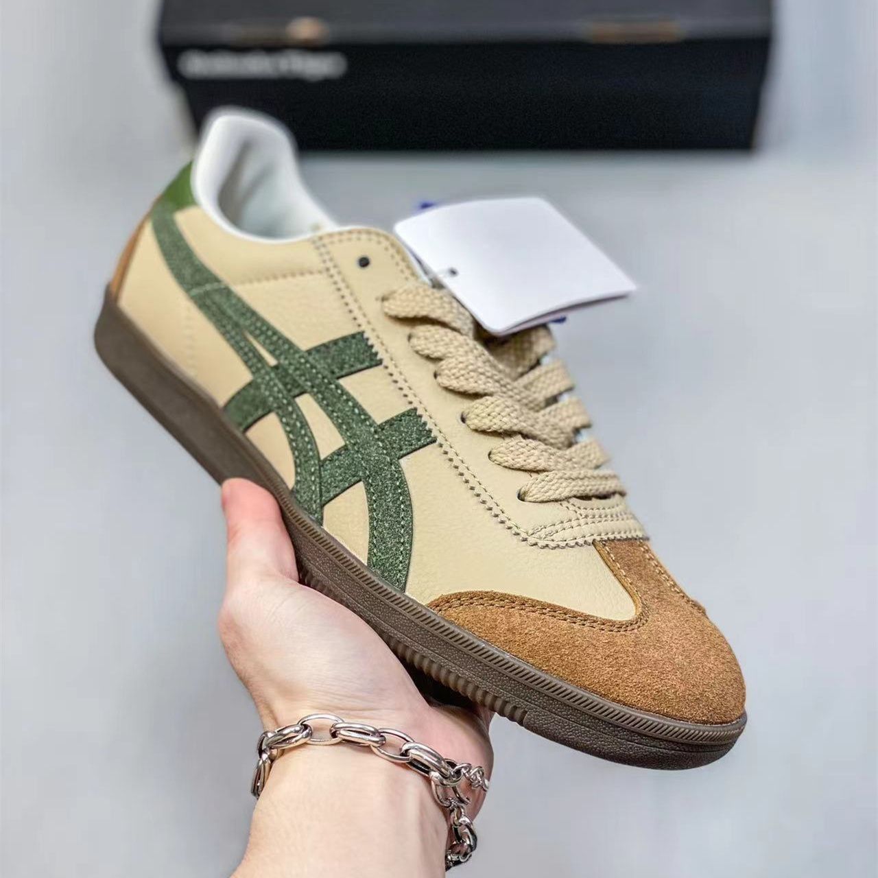 新品 ONITSUKA TIGER オニツカタイガー Tokuten スニーカー