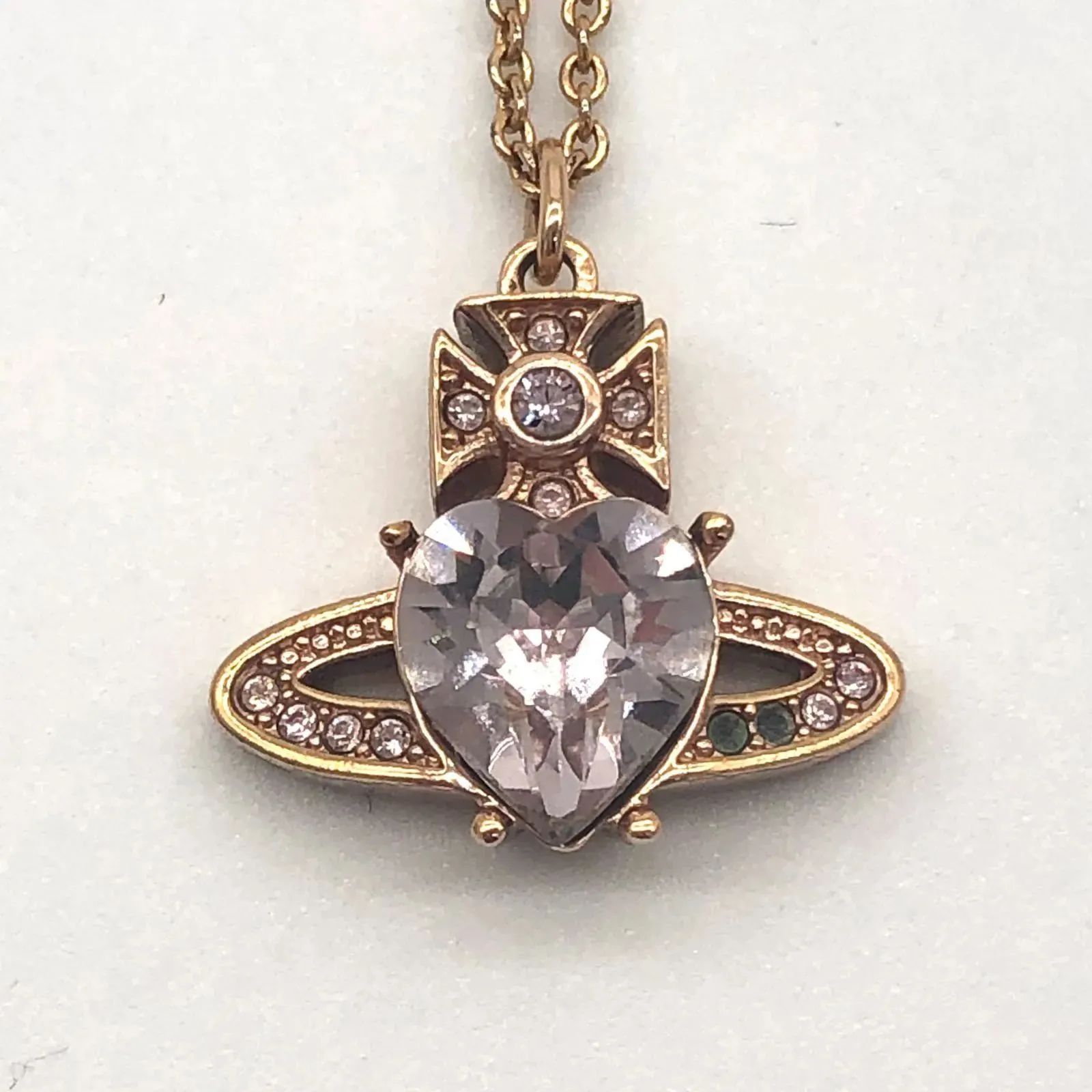 ▽ヴィヴィアンウエストウッド ARIELLA ハートオーブネックレス